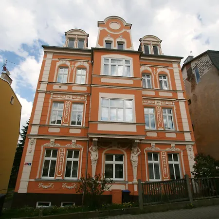No. 9 At 5. Kvetna 6 Apartmán Karlovy Vary