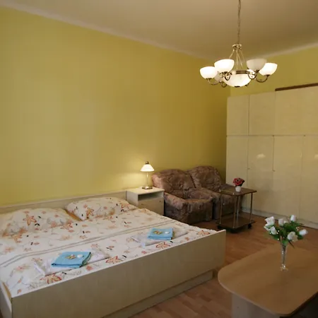 No. 9 At 5. Kvetna 6 Apartmán