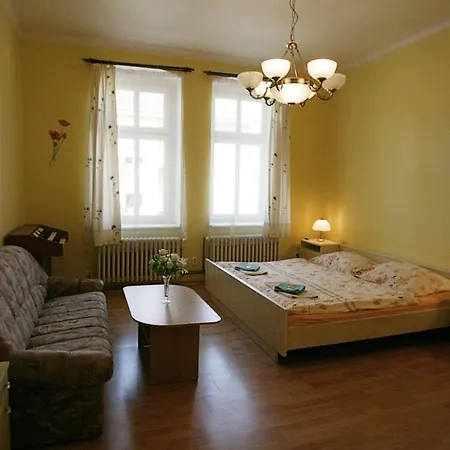 Apartment No. 9 At 5. Kvetna 6 *